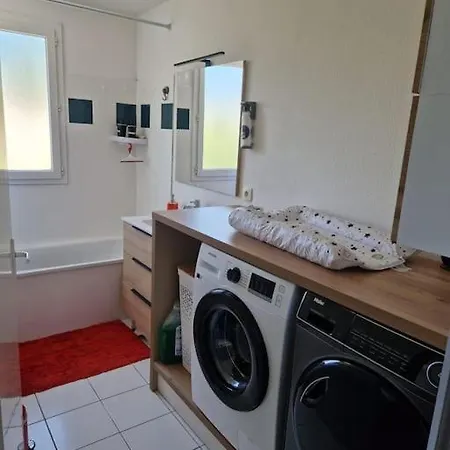 La Maison De Carole A Bordeaux-begles בגלס